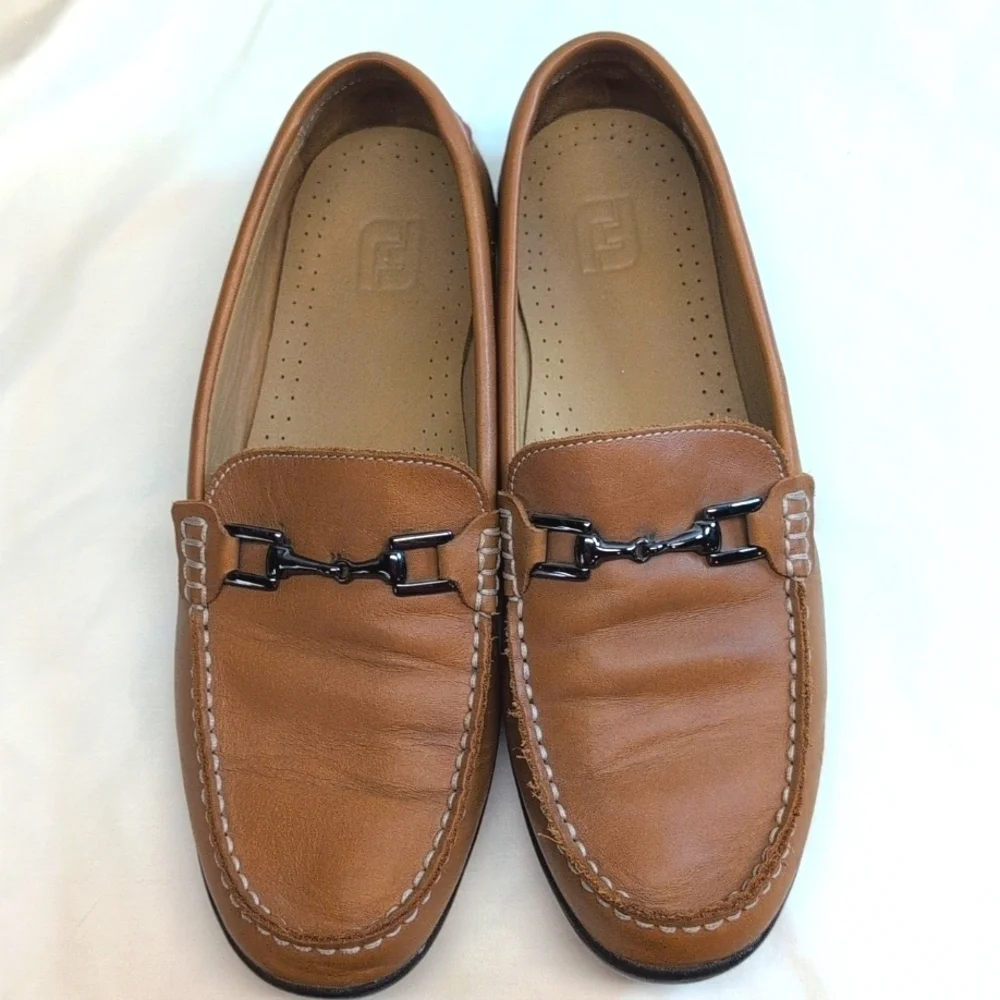 Footjoy men's Club Casual Buckle loafers 9 1/2 M NWOB